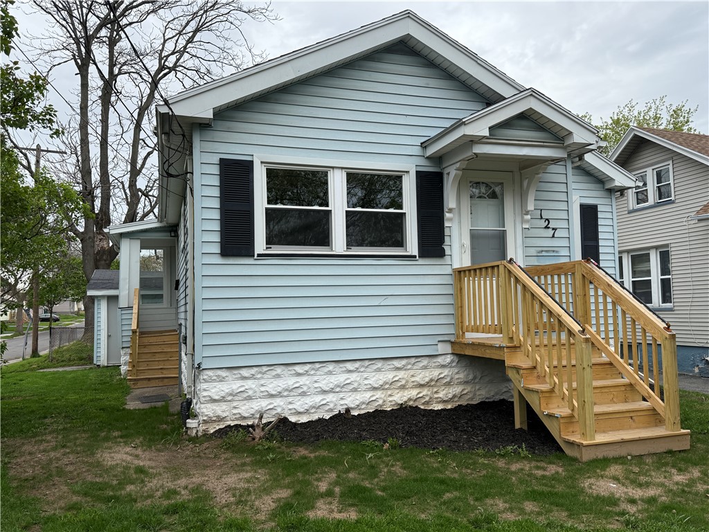 127 Perinton Street Rochester, NY 14615 - Photo 1 of 21