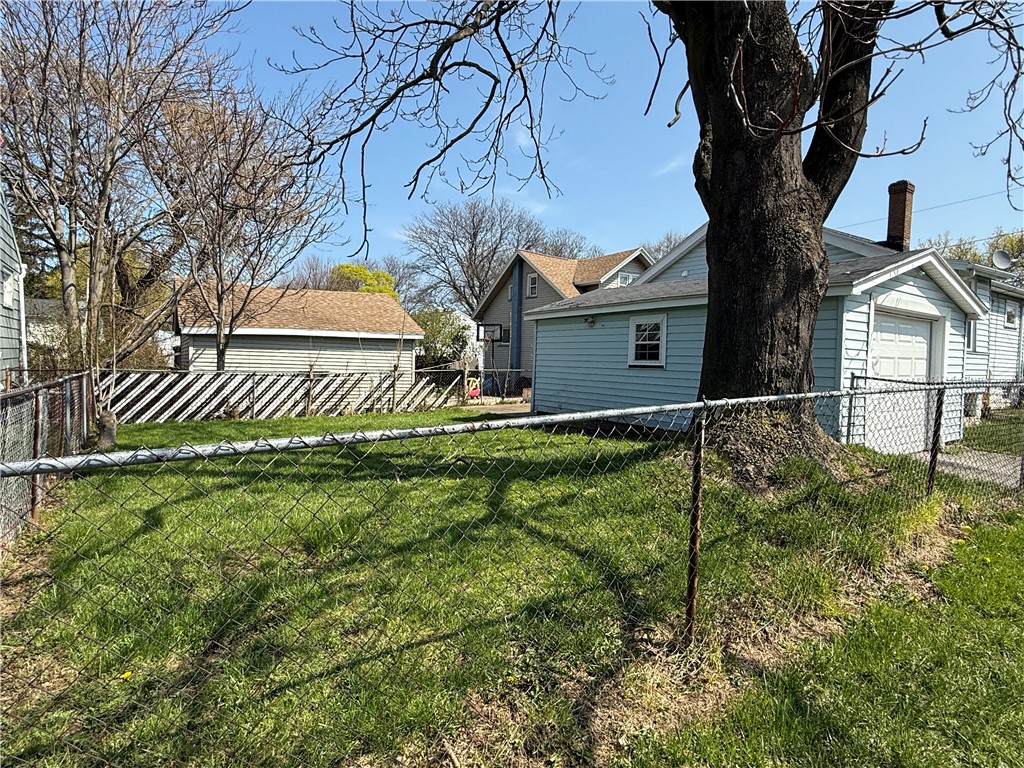 127 Perinton Street Rochester, NY 14615 - Photo 17 of 21