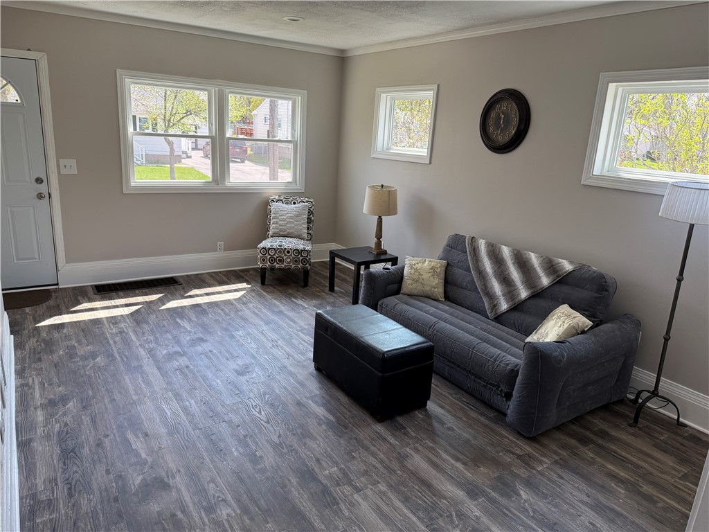 127 Perinton Street Rochester, NY 14615 - Photo 2 of 21