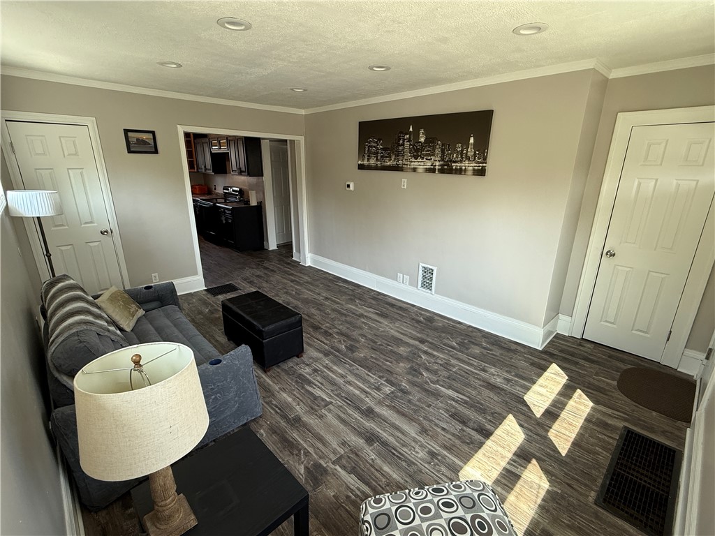 127 Perinton Street Rochester, NY 14615 - Photo 3 of 21