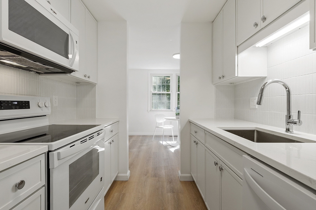 61 Patrick Road, Unit 61 Tewksbury, MA 01876 - Photo 13 of 39