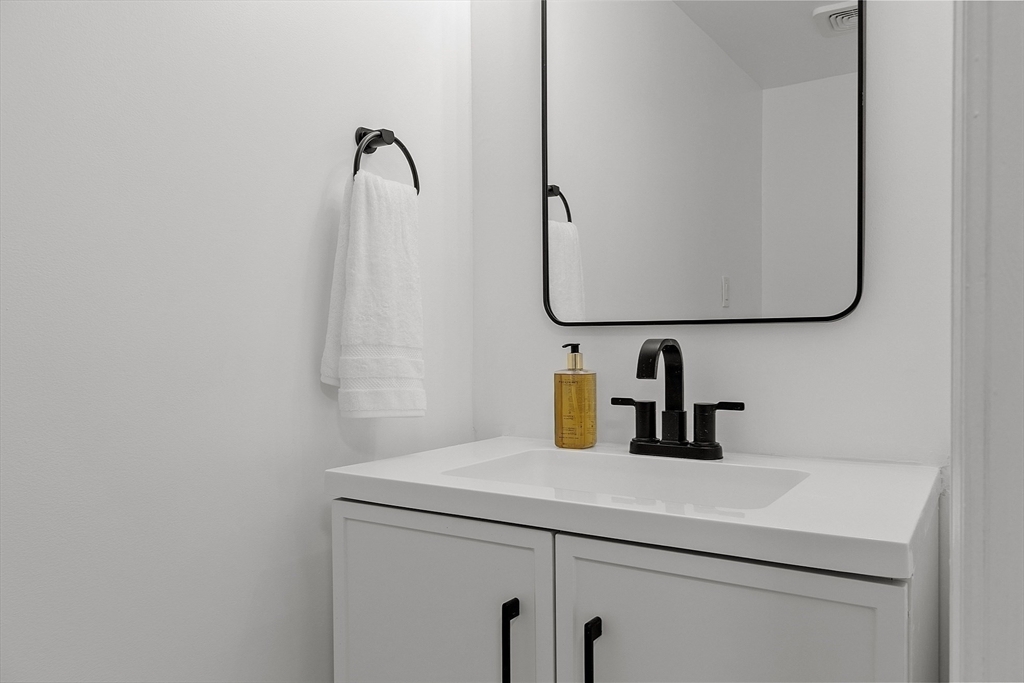 61 Patrick Road, Unit 61 Tewksbury, MA 01876 - Photo 17 of 39