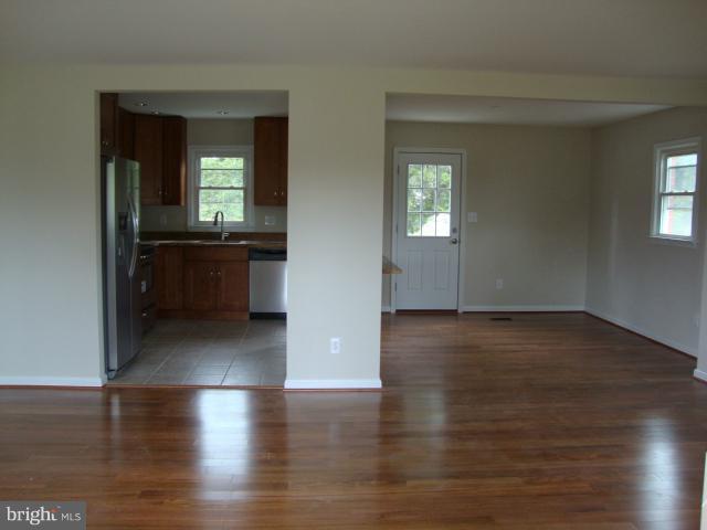 12100 North Keys Road Brandywine, MD 20613 - Photo 2 of 11 Living Room