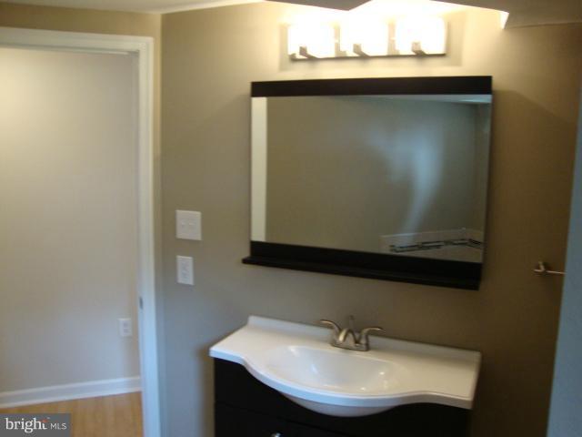12100 North Keys Road Brandywine, MD 20613 - Photo 10 of 11 Bath