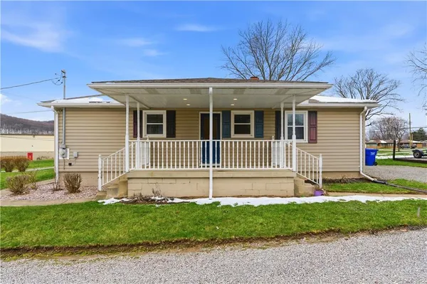$250,000 | 11 Madison Drive, Zelienople, PA 16063
