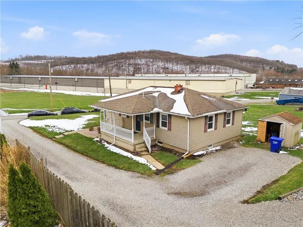 $239,900 | 11 Madison Drive, Zelienople, PA 16063