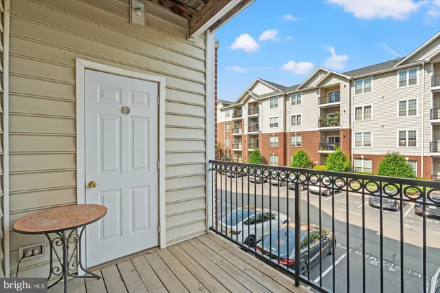 $509,995 | 1571 Spring Gate Dr., Unit 6213, McLean, VA 22102