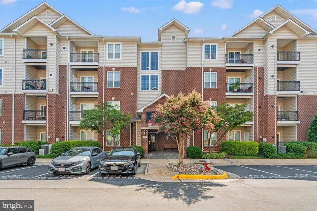 $509,995 | 1571 Spring Gate Dr., Unit 6213, McLean, VA 22102