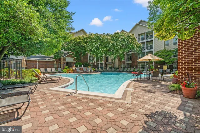 $509,995 | 1571 Spring Gate Dr., Unit 6213, McLean, VA 22102