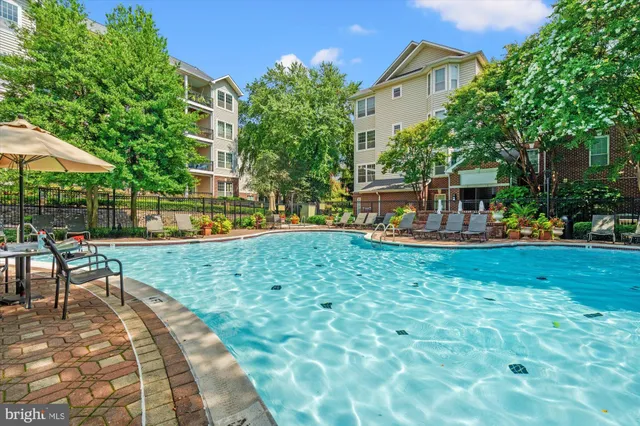 $509,995 | 1571 Spring Gate Dr., Unit 6213, McLean, VA 22102