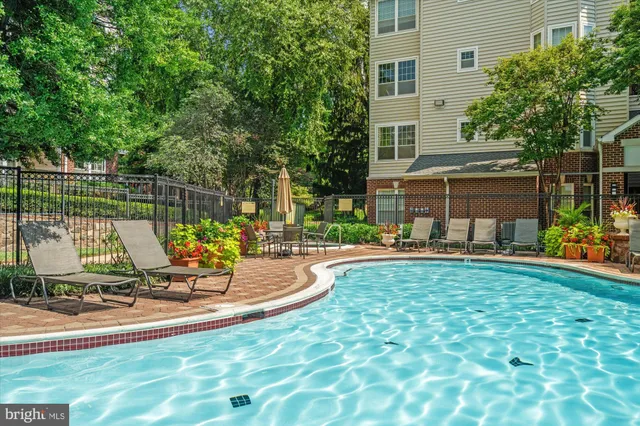 $509,995 | 1571 Spring Gate Dr., Unit 6213, McLean, VA 22102