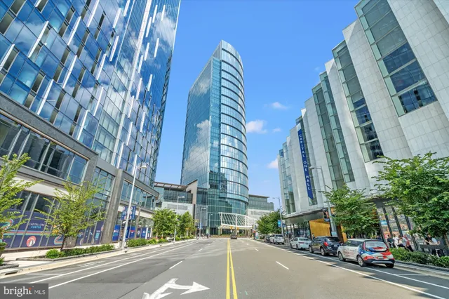 $509,995 | 1571 Spring Gate Dr., Unit 6213, McLean, VA 22102