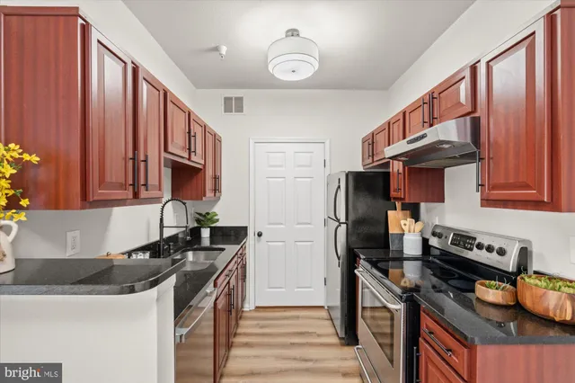 $509,995 | 1571 Spring Gate Dr., Unit 6213, McLean, VA 22102