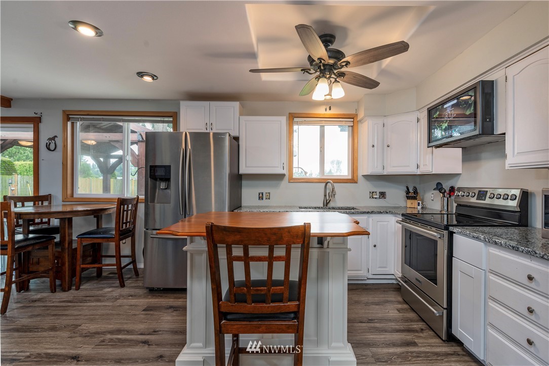 10770 Peter Anderson Road Burlington, WA 98233 - Photo 7 of 25 Gallery Image 7