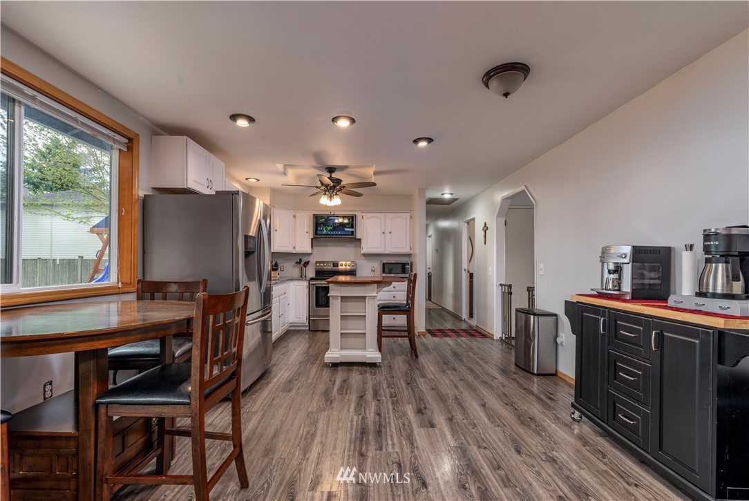 10770 Peter Anderson Road Burlington, WA 98233 - Photo 9 of 25 Gallery Image 9