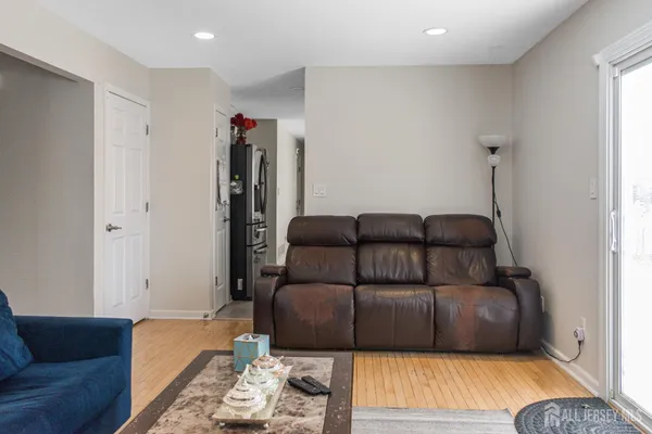 $870,000 | 22 Ginger Drive, Edison, NJ 08837