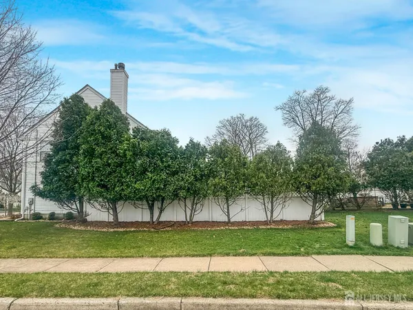 $870,000 | 22 Ginger Drive, Edison, NJ 08837