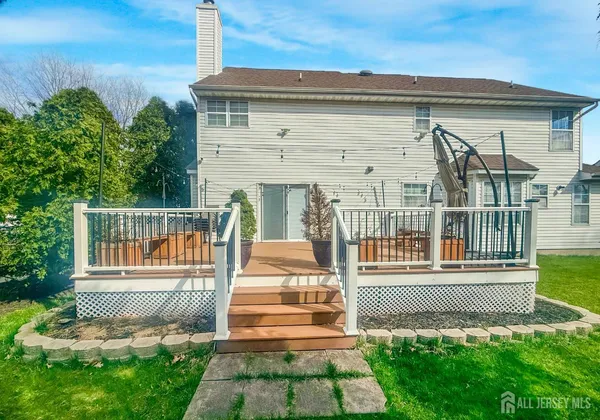 $870,000 | 22 Ginger Drive, Edison, NJ 08837