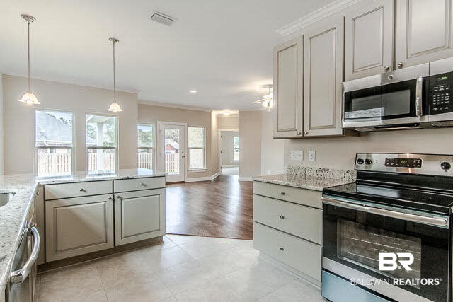 208 Divot Loop Fairhope, AL 36532 - Photo 12 of 32 Kitchen View 5