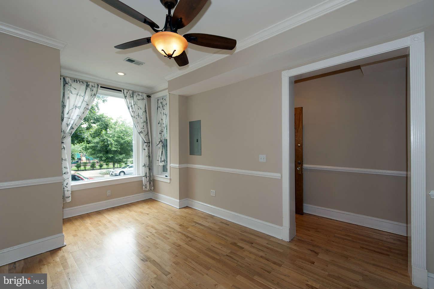443 12th Street Northeast Washington, DC 20002 - Photo 4 of 24 Living Room