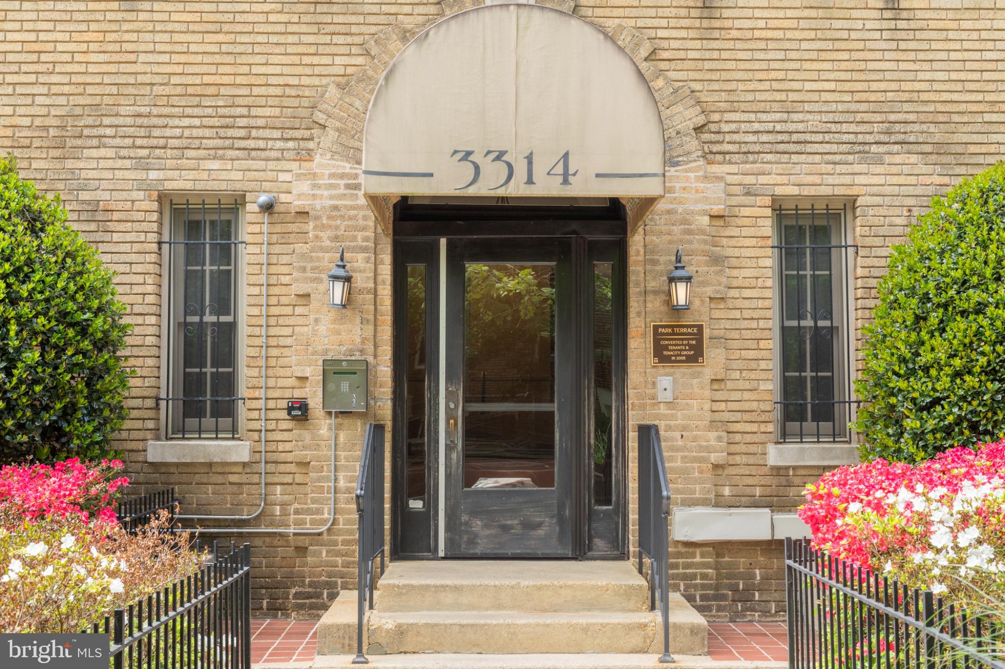 3314 Mt Pleasant Street Northwest, Unit 41 Washington, DC 20010 - Photo 2 of 30 Charming entrance to a classic abode.