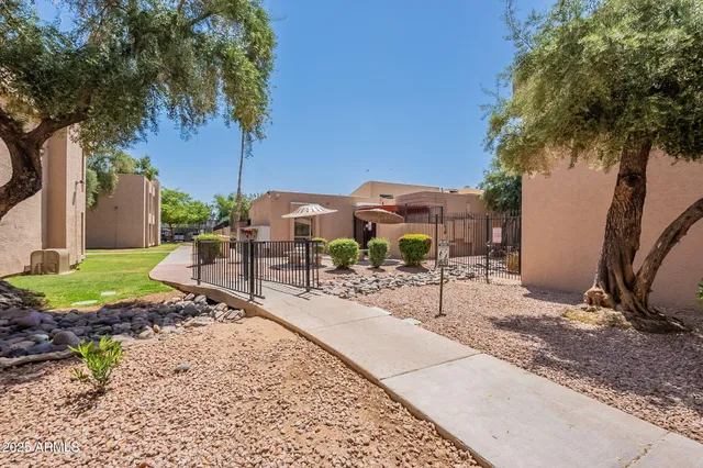$138,999 | 3131 West Cochise Drive, Unit 144, Phoenix, AZ 85051