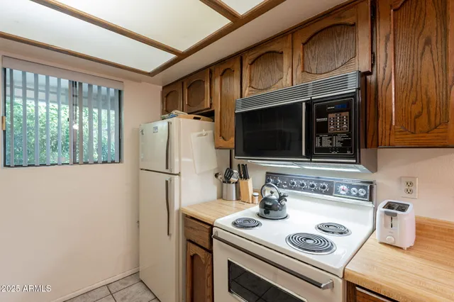 $138,999 | 3131 West Cochise Drive, Unit 144, Phoenix, AZ 85051