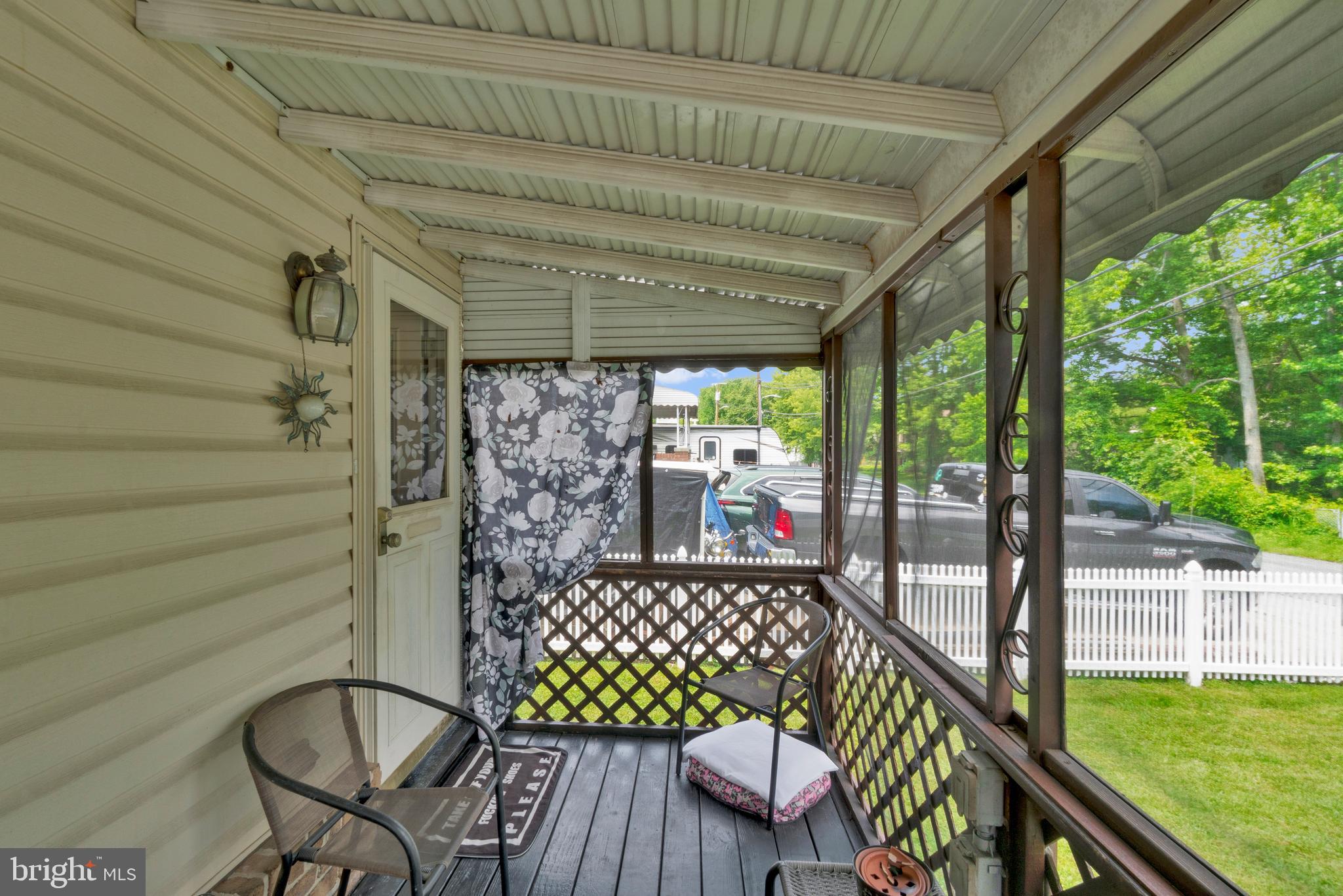 8029 A Shore Road Baltimore, MD 21219 - Photo 19 of 39 Screened Porch