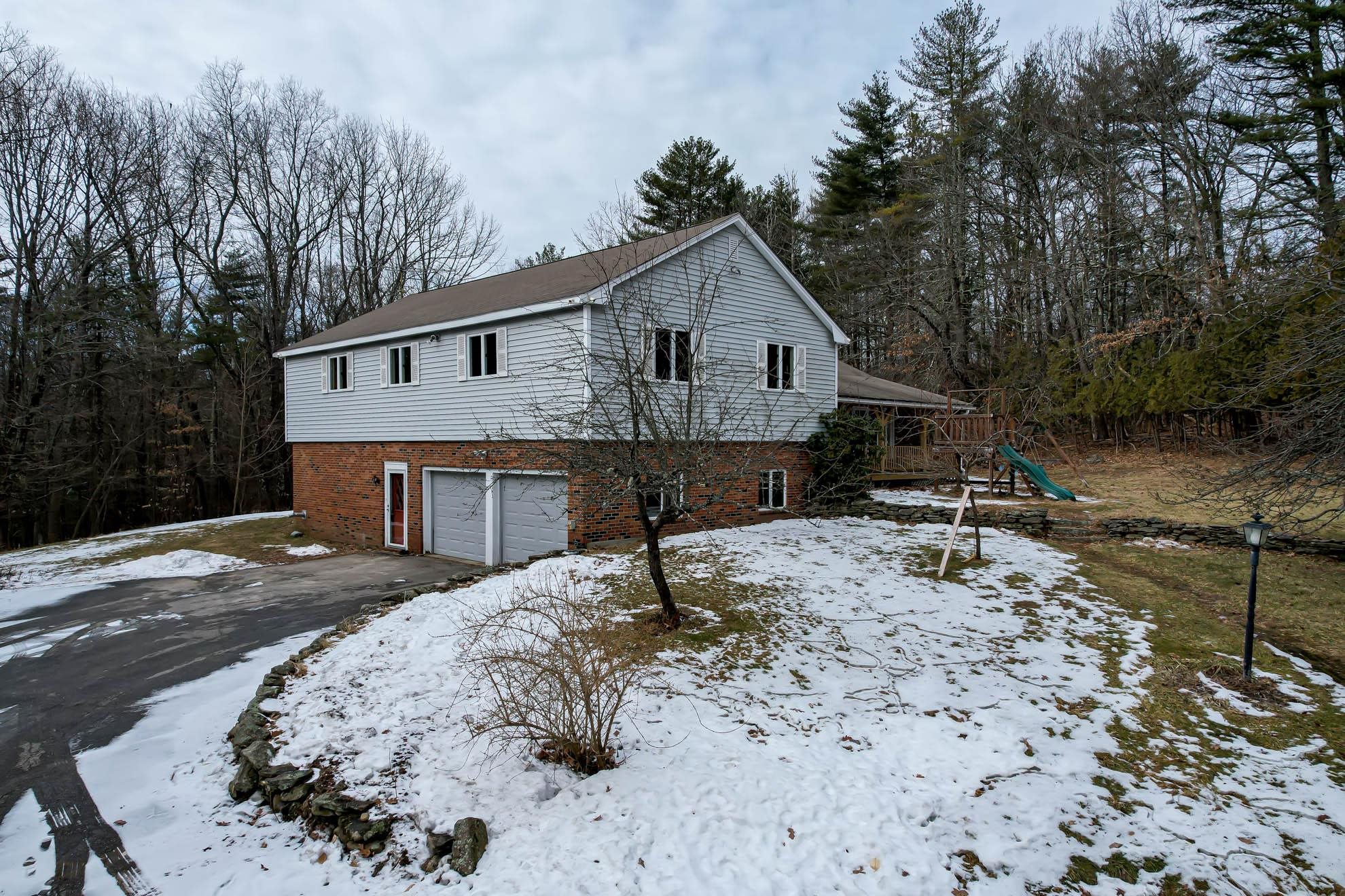 34 Chestnut Hill Road Amherst, NH 03031 - Photo 2 of 40