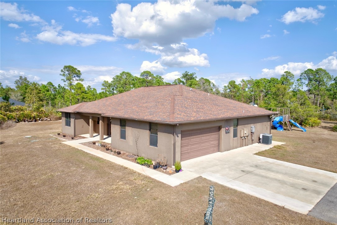 5008 Oak Road Sebring, FL 33875 - Photo 3 of 42