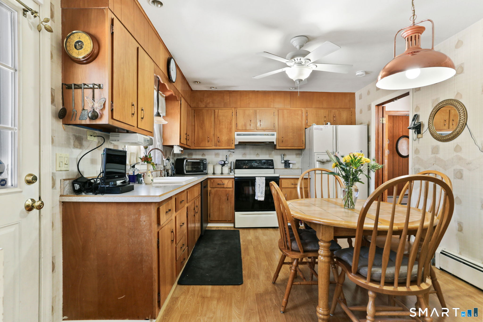 97 Greenbrier Road Trumbull, CT 06611 - Photo 17 of 45