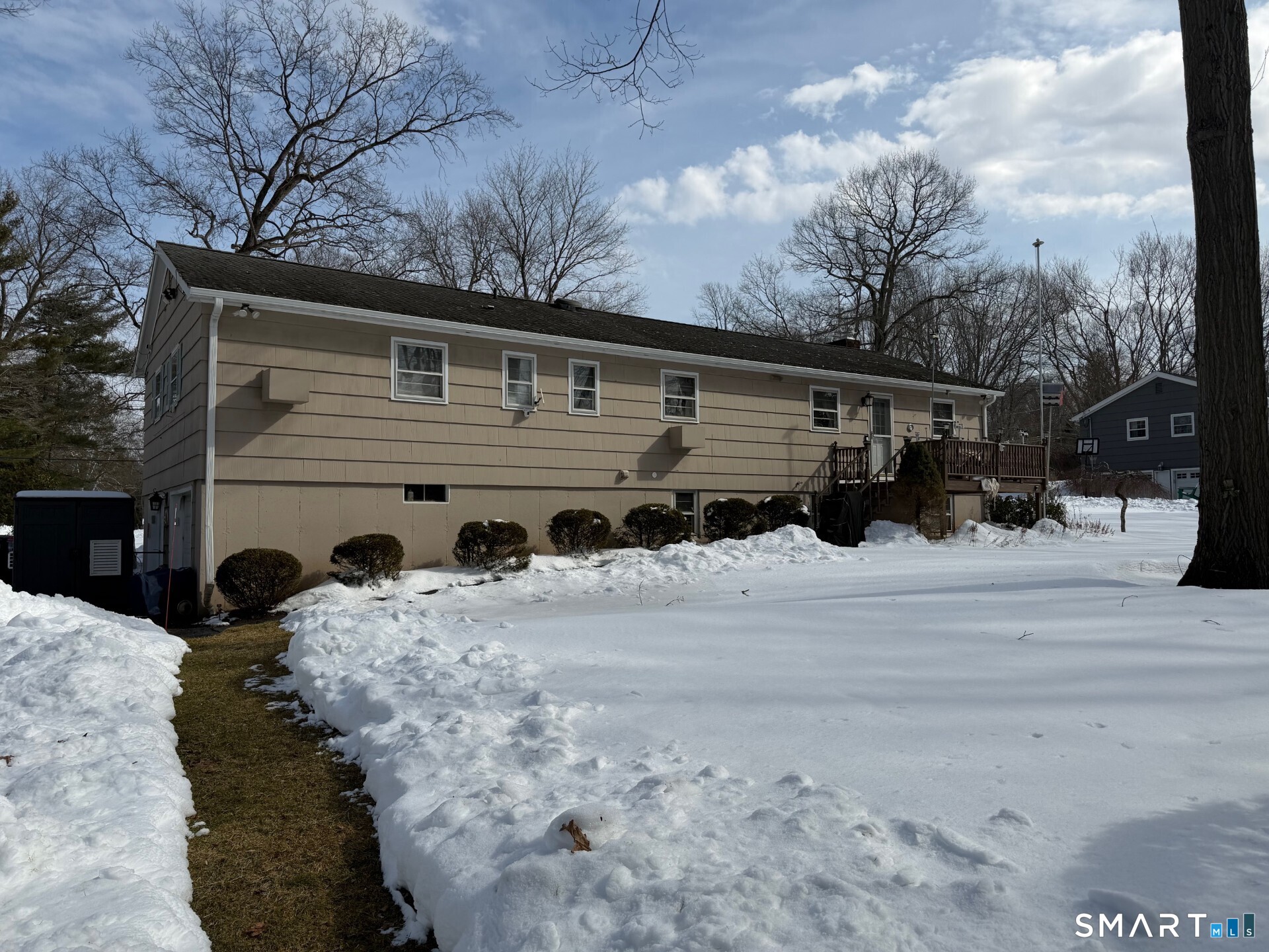 97 Greenbrier Road Trumbull, CT 06611 - Photo 3 of 45