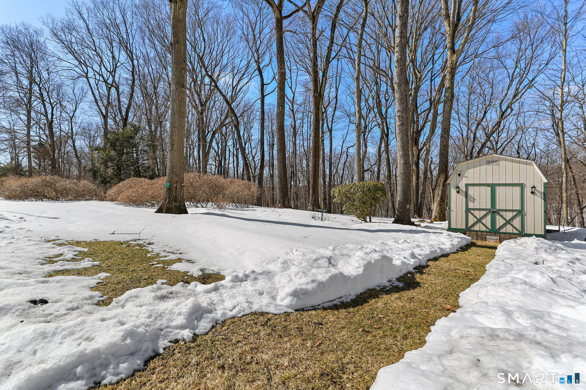 97 Greenbrier Road Trumbull, CT 06611 - Photo 39 of 45