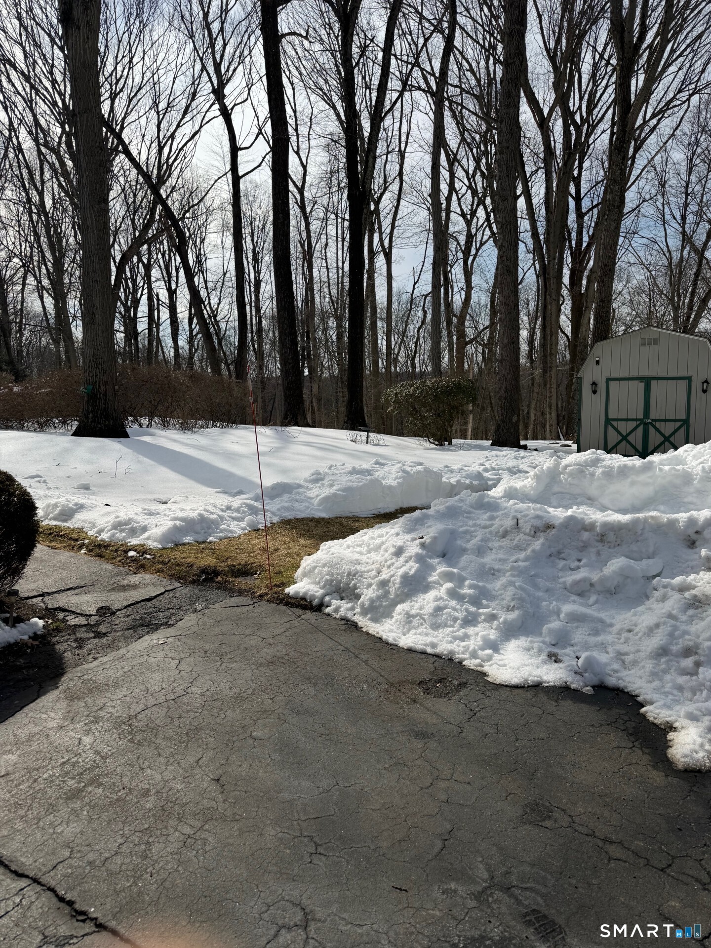 97 Greenbrier Road Trumbull, CT 06611 - Photo 5 of 45