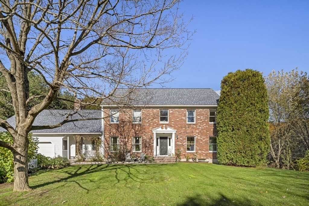 386 Commonwealth Road Wayland, MA 01778 - Photo 1 of 22 Gallery Image 1