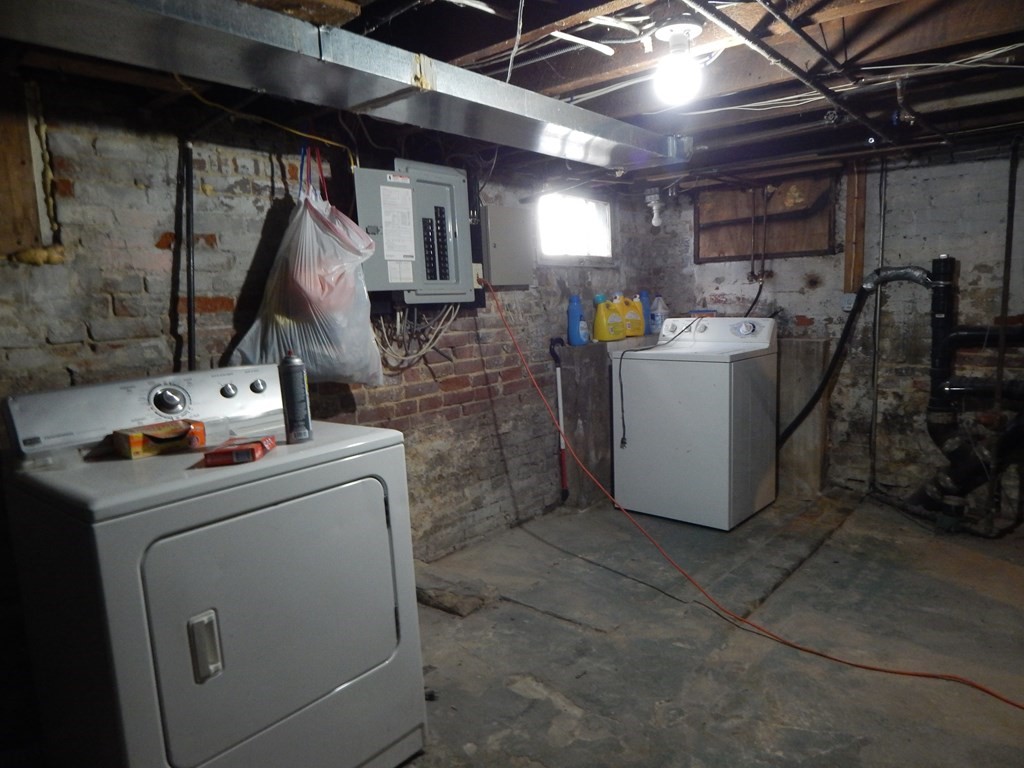 12 Spring Street Chicopee, MA 01013 - Photo 26 of 35 Gallery Image 26