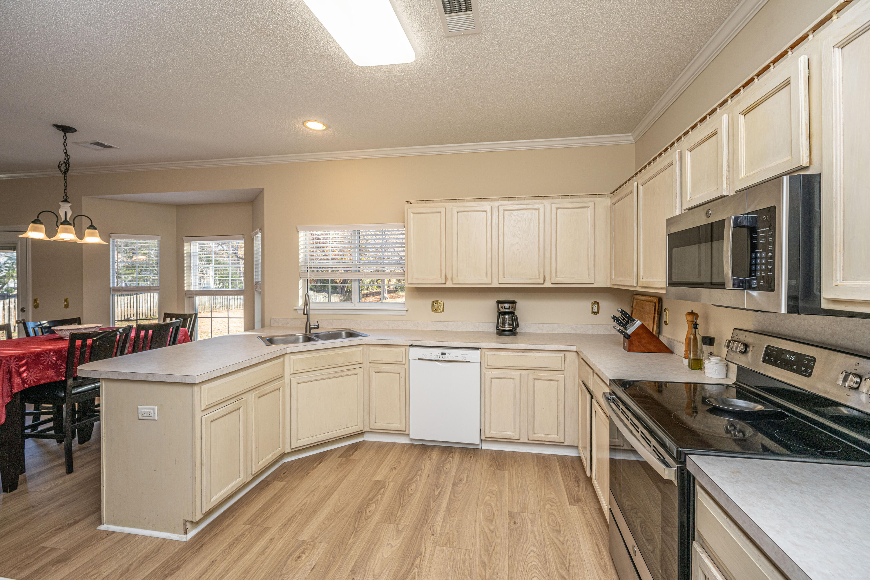 7011 Windmill Creek Road Charleston, SC 29414 - Photo 8 of 43 7011WindmillCreekRd014