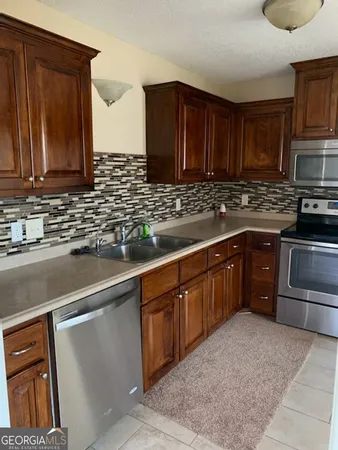 $1,725 | 205 Augusta Way, Hinesville, GA 31313