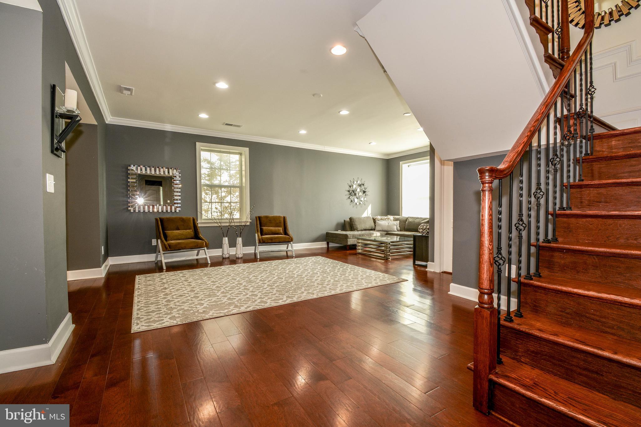 5219 Dalton Road Springfield, VA 22151 - Photo 18 of 46 Living area