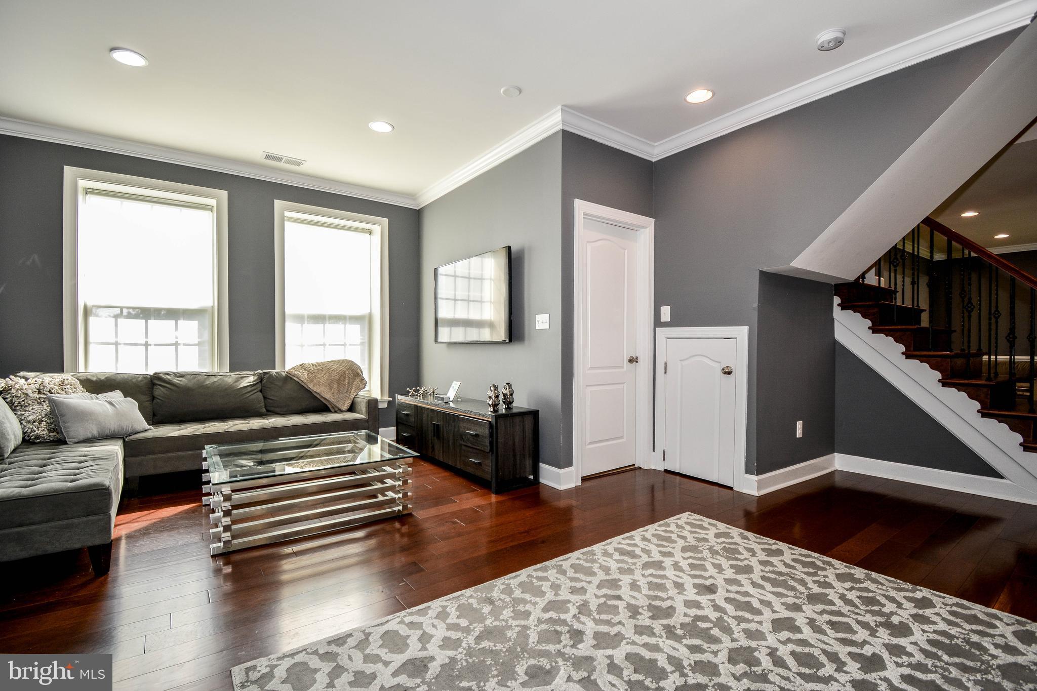 5219 Dalton Road Springfield, VA 22151 - Photo 21 of 46 Living area