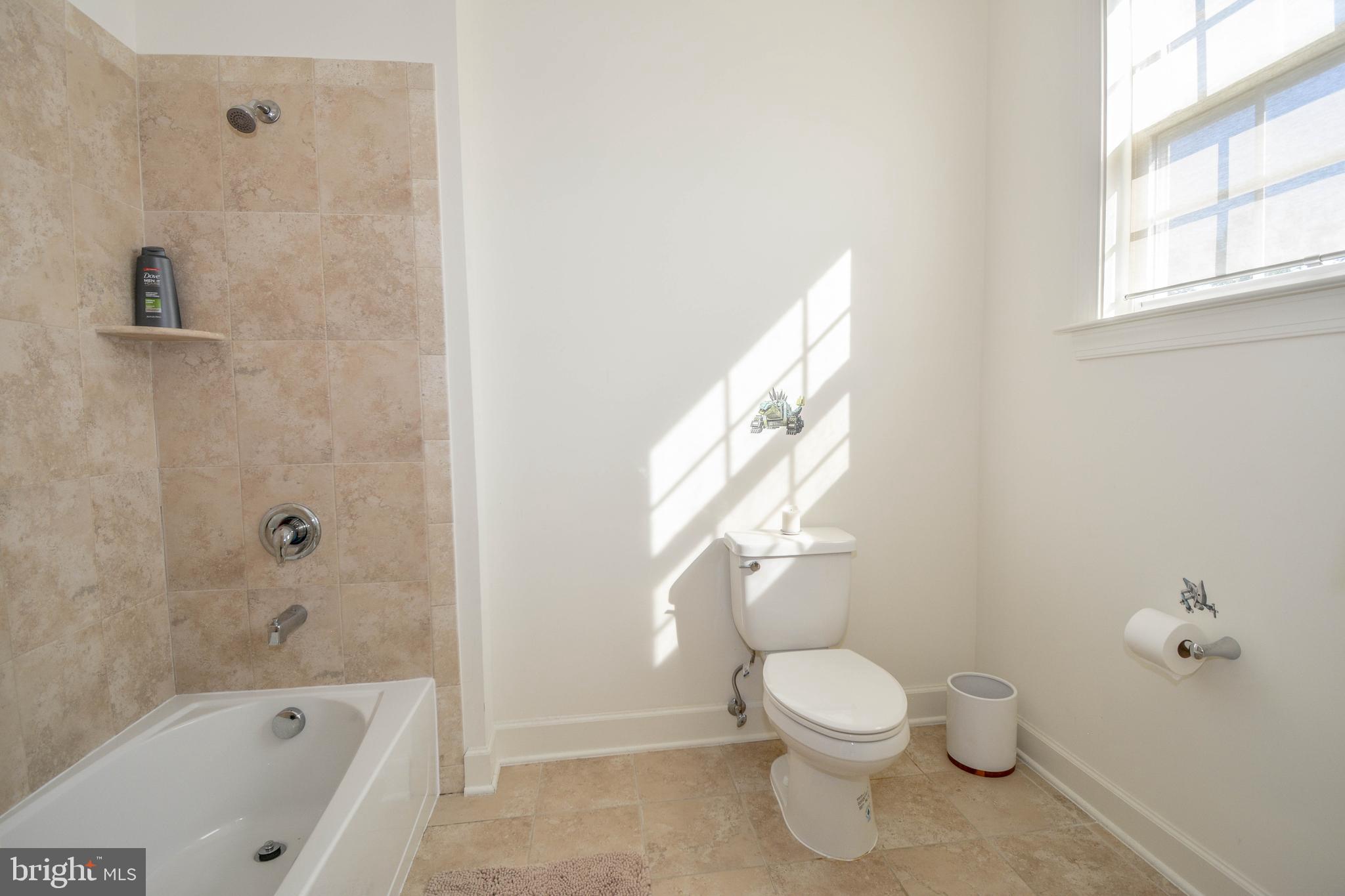 5219 Dalton Road Springfield, VA 22151 - Photo 38 of 46 Bedroom 3 private full bath