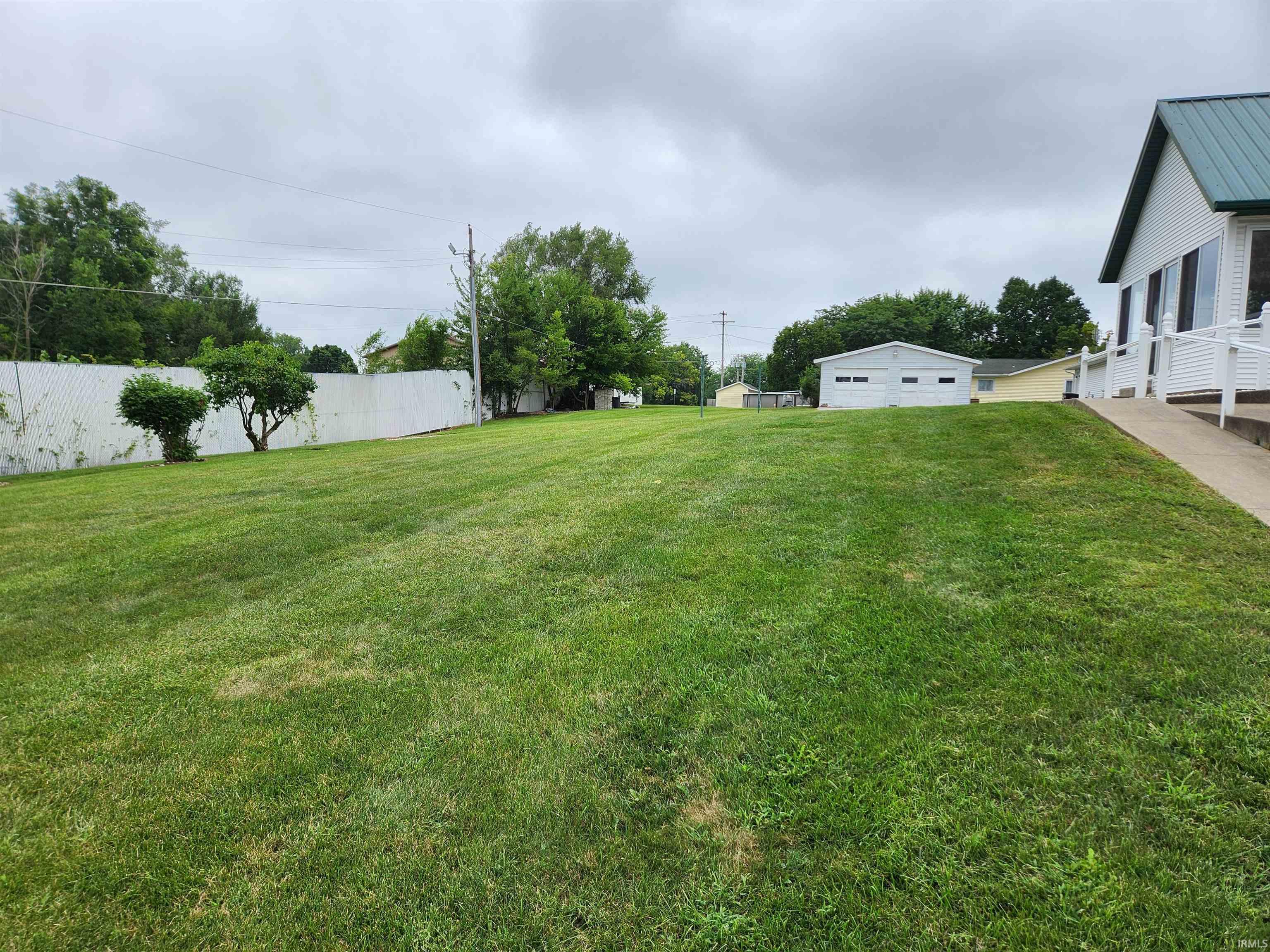 300 Syracuse Webster Road Syracuse, IN 46567 - Photo 3 of 32 Gallery Image 3
