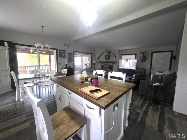 $465,000 | 6 Heron Lane, High Hill, MO 63350