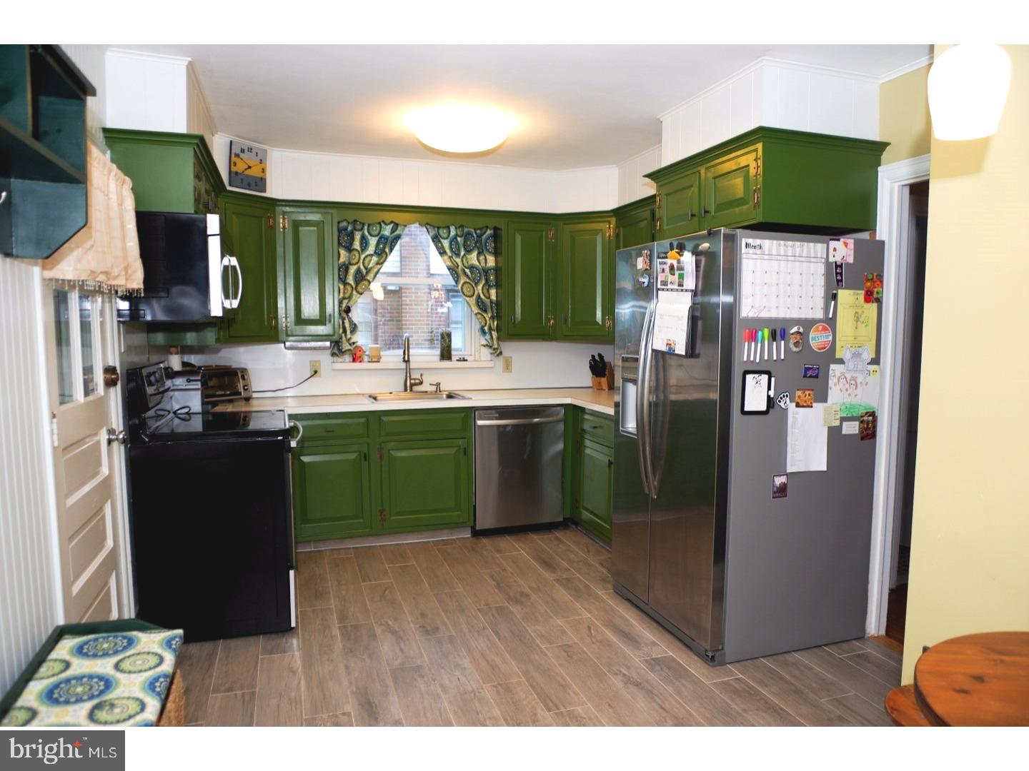 142 Rockglen Road Wynnewood, PA 19096 - Photo 14 of 24