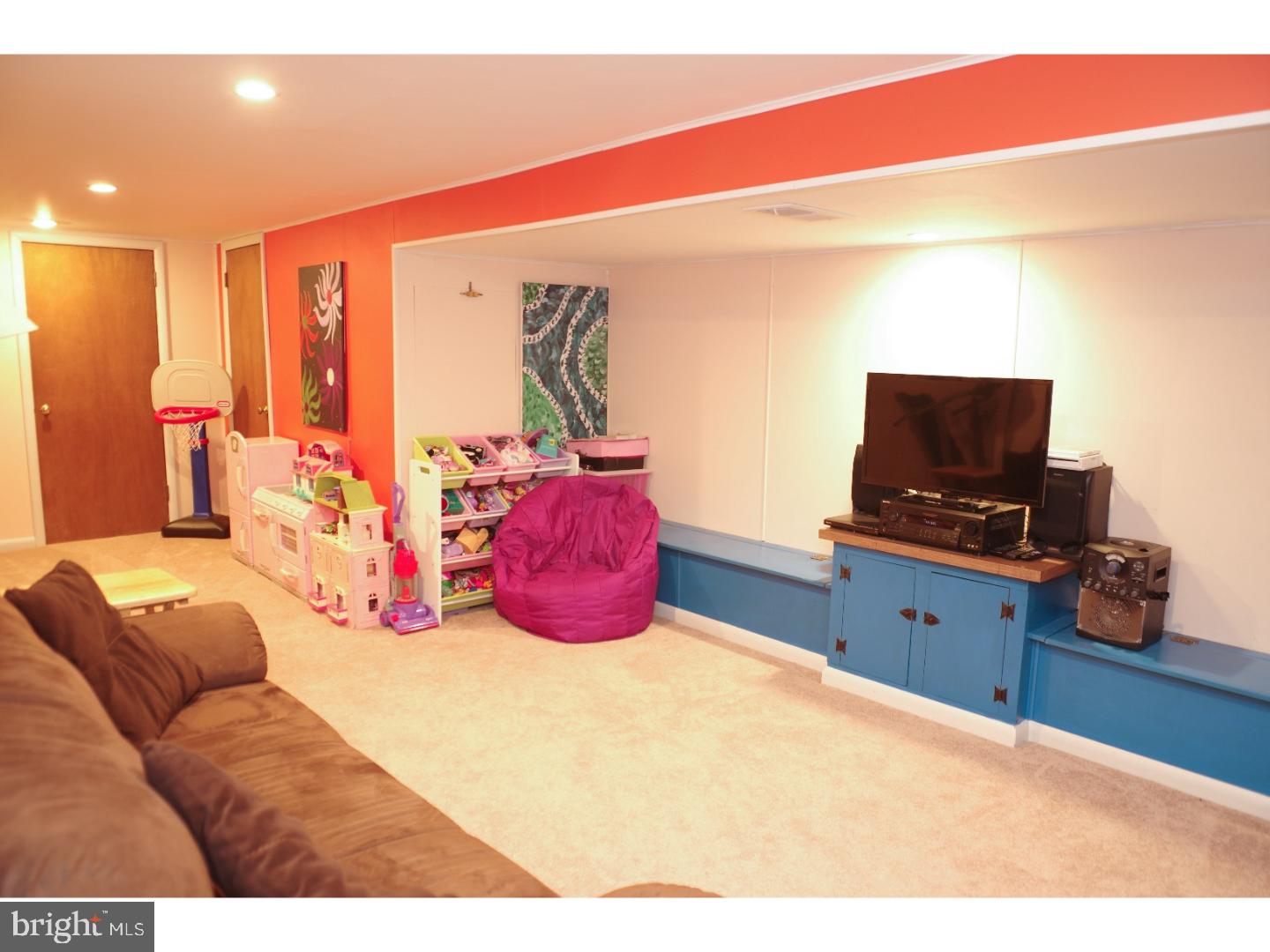 142 Rockglen Road Wynnewood, PA 19096 - Photo 23 of 24