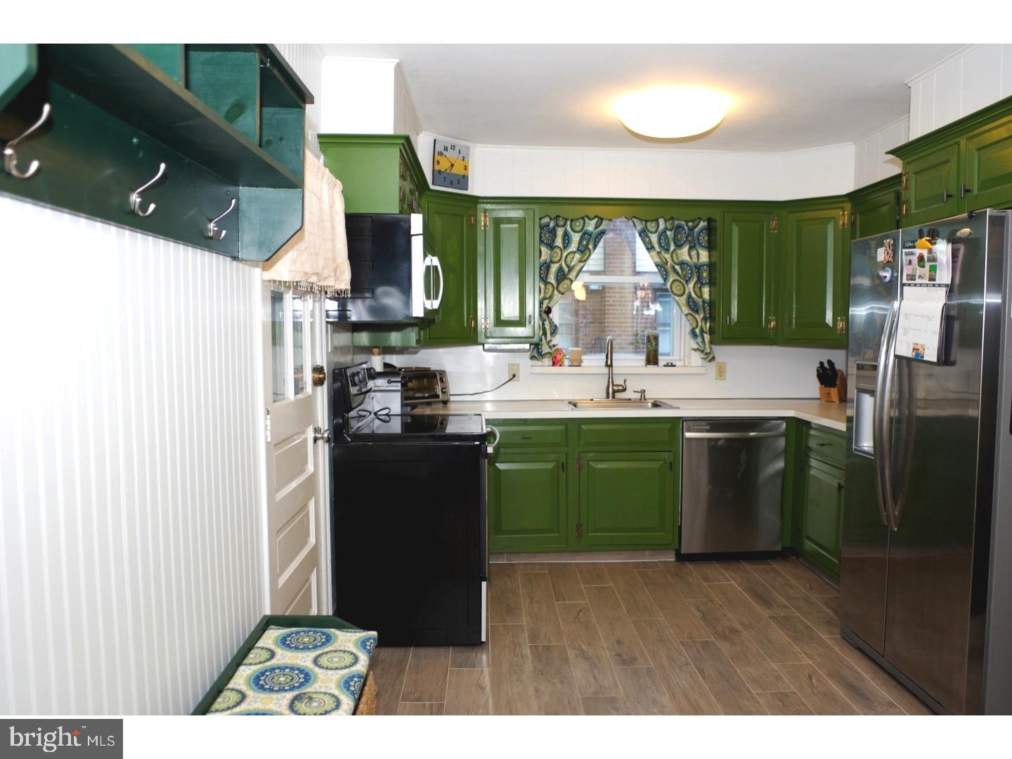 142 Rockglen Road Wynnewood, PA 19096 - Photo 8 of 24
