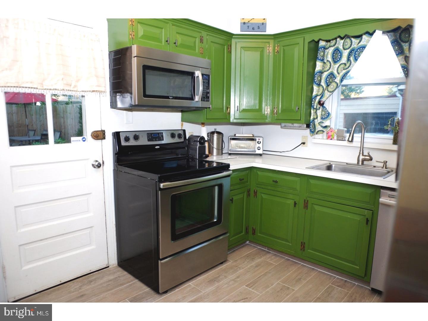 142 Rockglen Road Wynnewood, PA 19096 - Photo 9 of 24