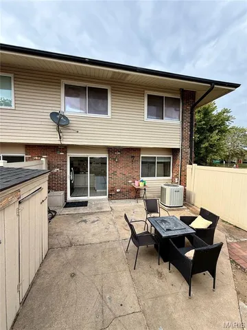 $150,000 | 9030 Villaridge Court, St. Louis, MO 63123