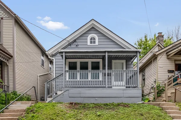 $234,900 | 1017 East Pearson Street, Milwaukee, WI 53202