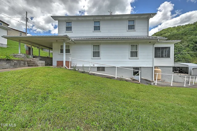 $315,700 | 289 Hilton Road, Gate City, VA 24251